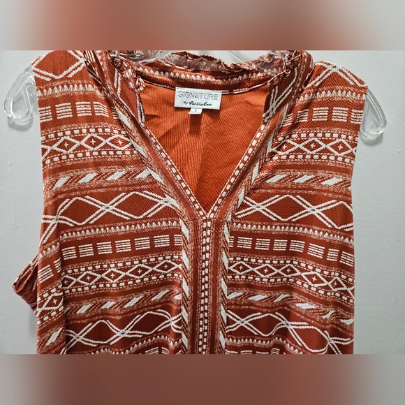 Robbie Bee Sleeveless Split Neck Puff Print Dress - Picture 2 of 9